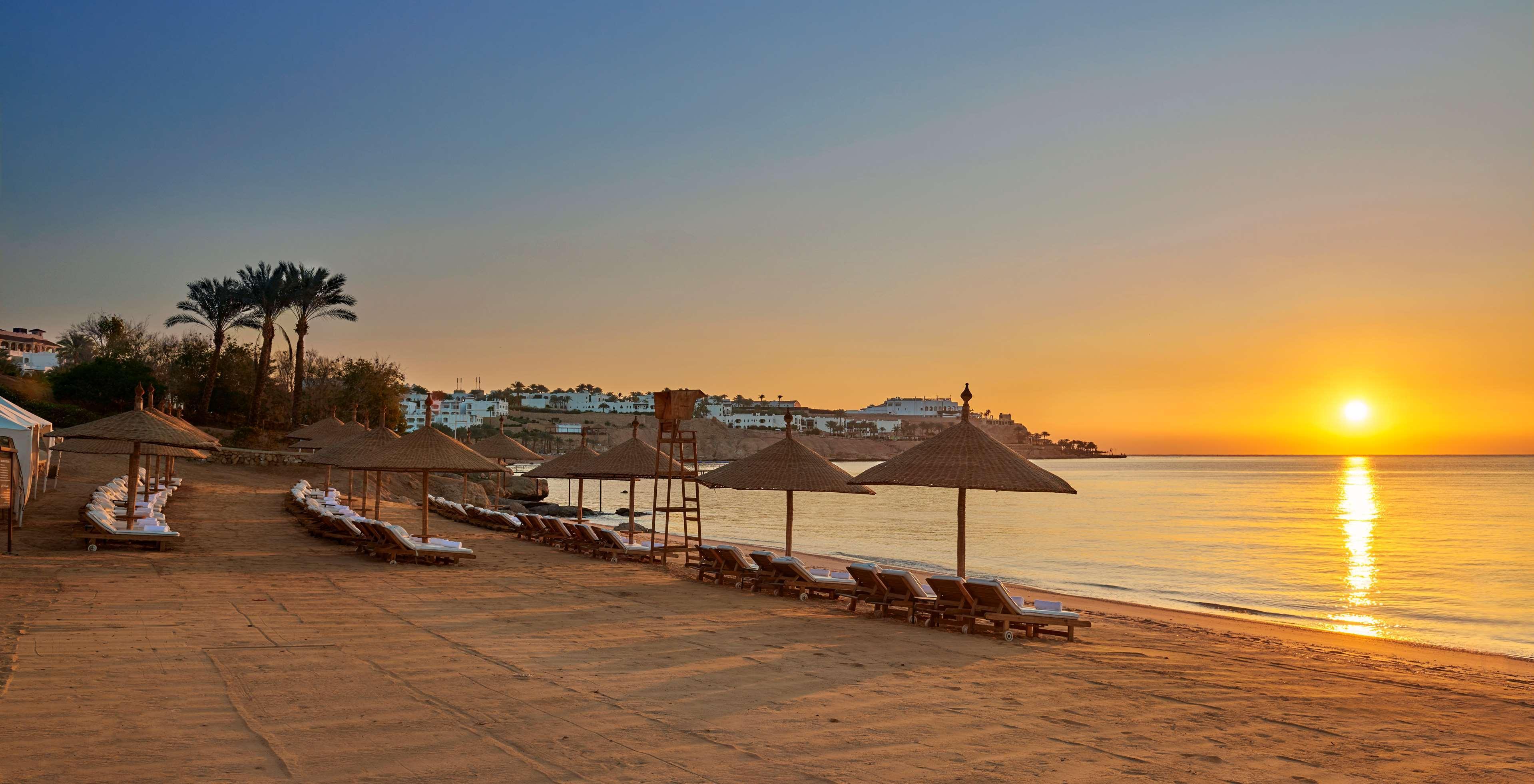 Park Regency Sharm El Sheikh Resort Exterior foto Sunset at the Hilton Sharm El Sheikh Resort