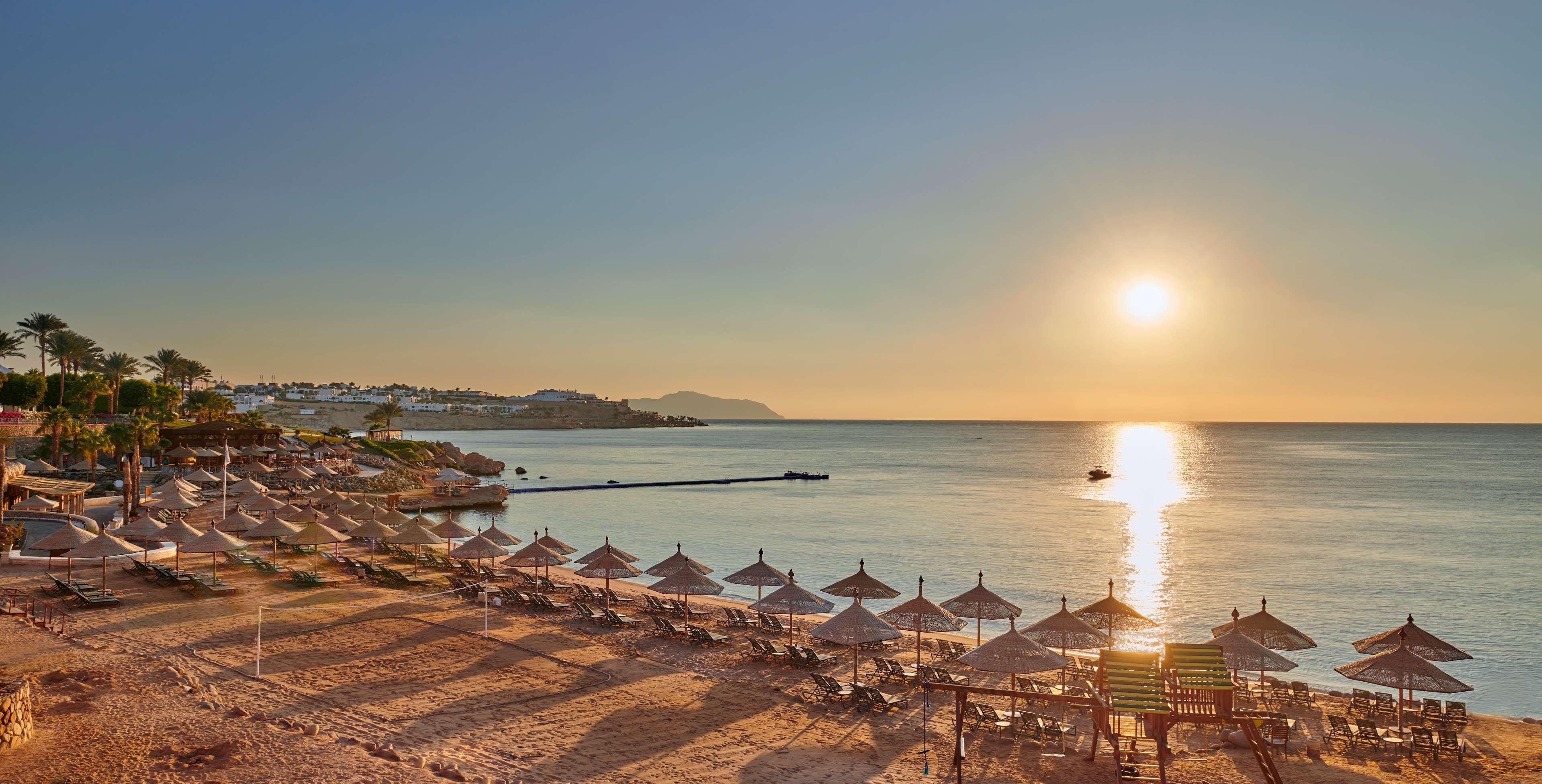 Park Regency Sharm El Sheikh Resort Exterior foto Sunset at the beach