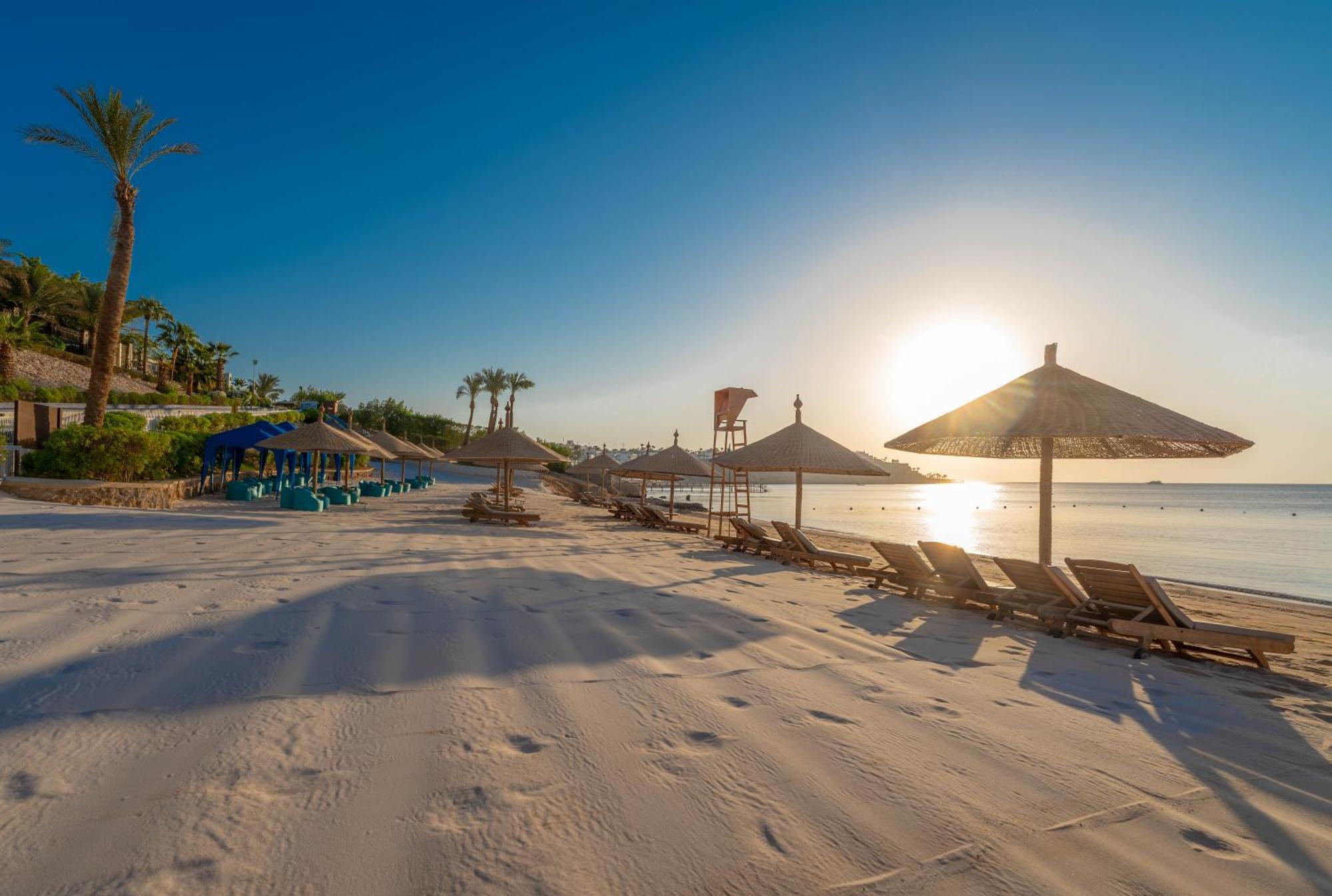 Park Regency Sharm El Sheikh Resort Exterior foto Sunrise at the beach